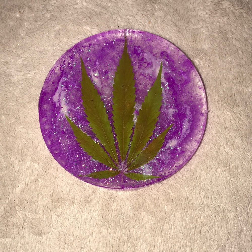 Custom epoxy resin coaster purple w/ sparkles ✨ and my favorite leaf 🍁 New